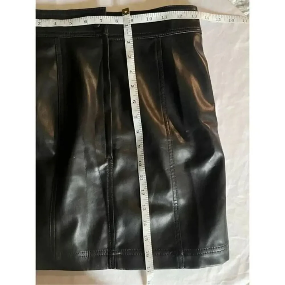 SK1‎ H&M Vegan Leather Mini Cargo Skirt Size 4 - Picture 4 of 6
